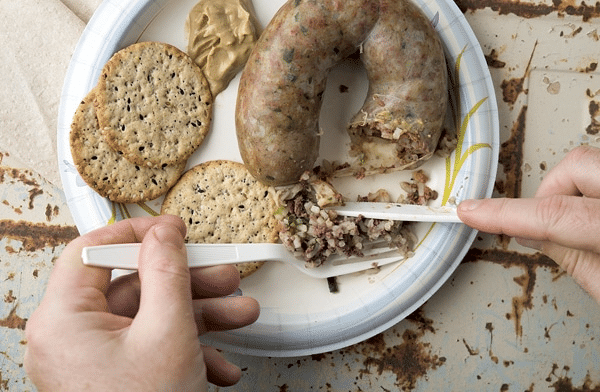 Chorizo boudin cajun con acompañantes